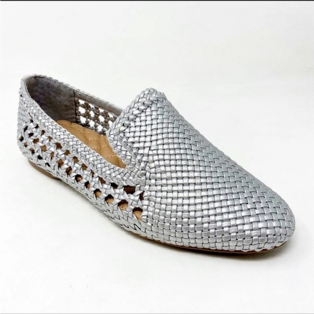 Birdies The Starling Silver Woven Slip On Flats. Size 7.